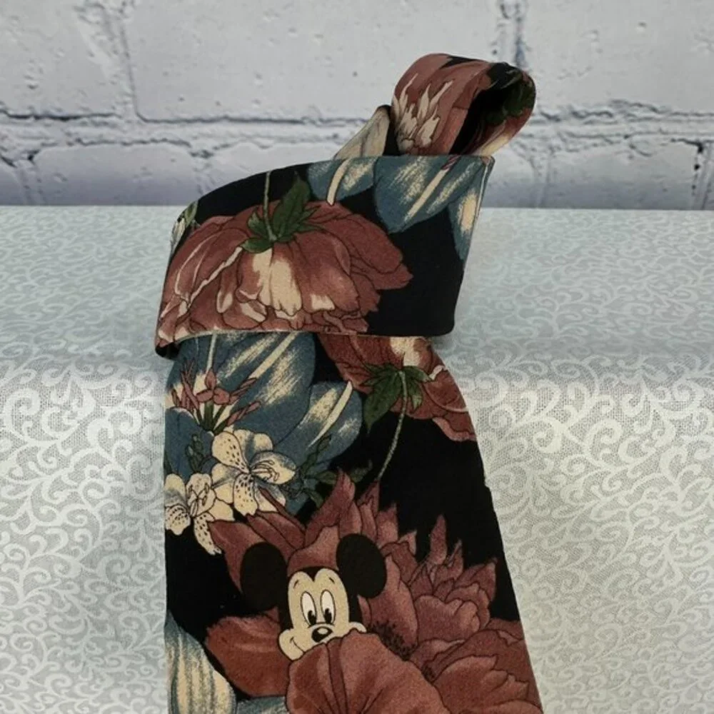 Disney 100% Silk Floral Pattern Hawaiian Theme Hidden Mickey Tie, 3‎ 3/4